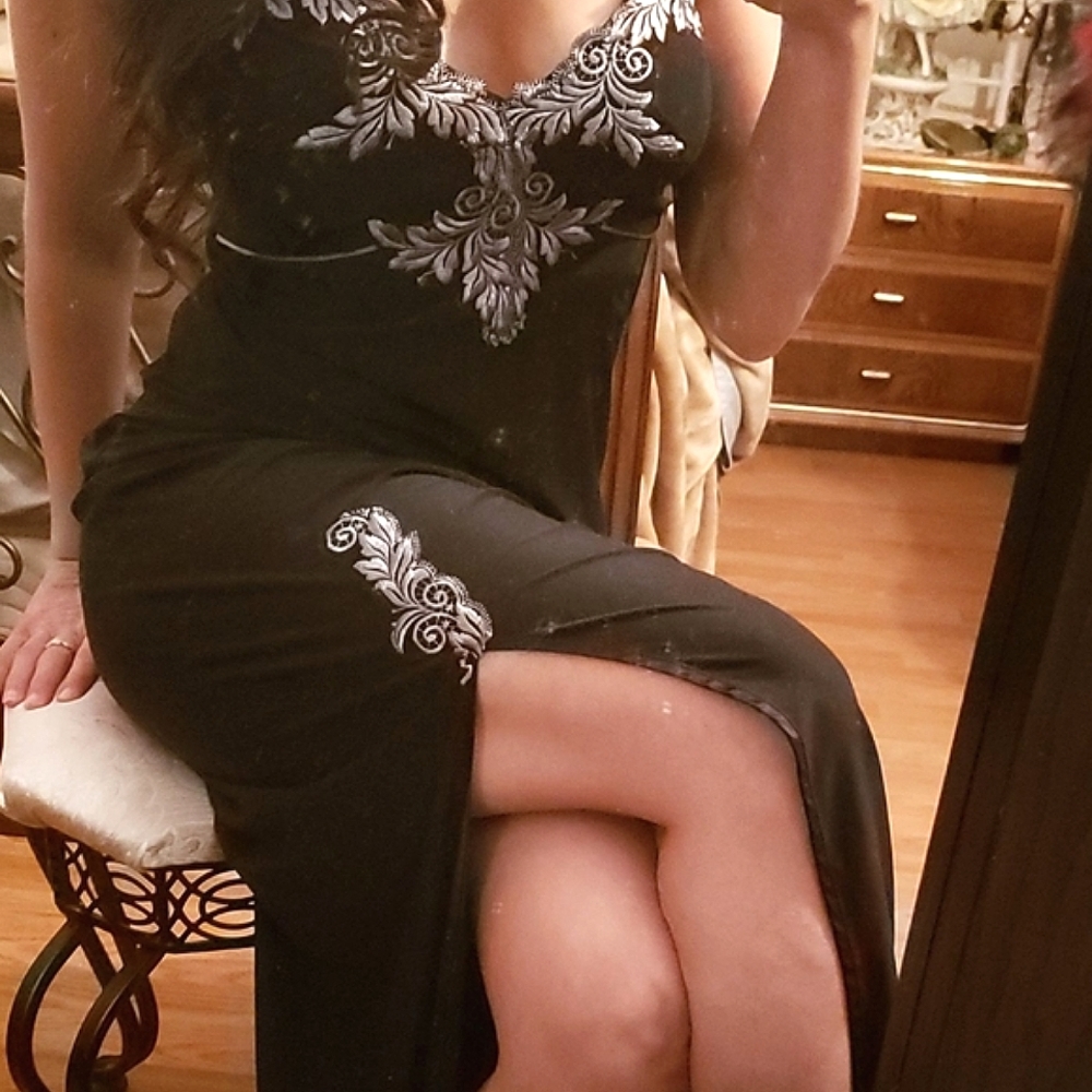 🦋Vintage long Black Floral embroidered Sexy Night Gown🦋 Small - Picture 7 of 9